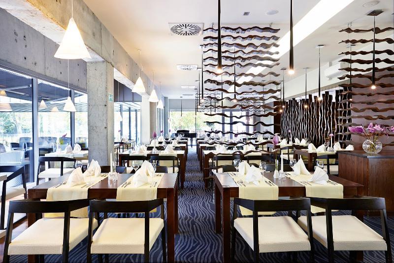 Royal Tulip Sand كولوبرزيغ المظهر الخارجي الصورة The restaurant